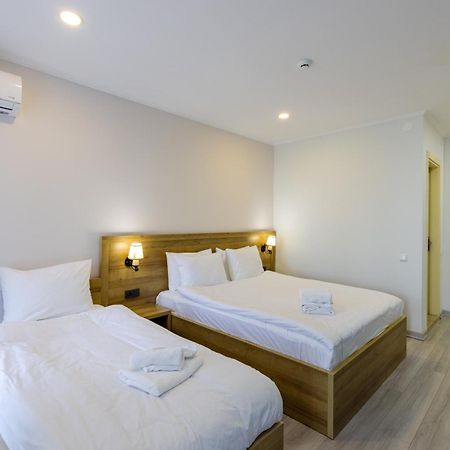Aqua Batumi Hotel & Apartments Exterior photo