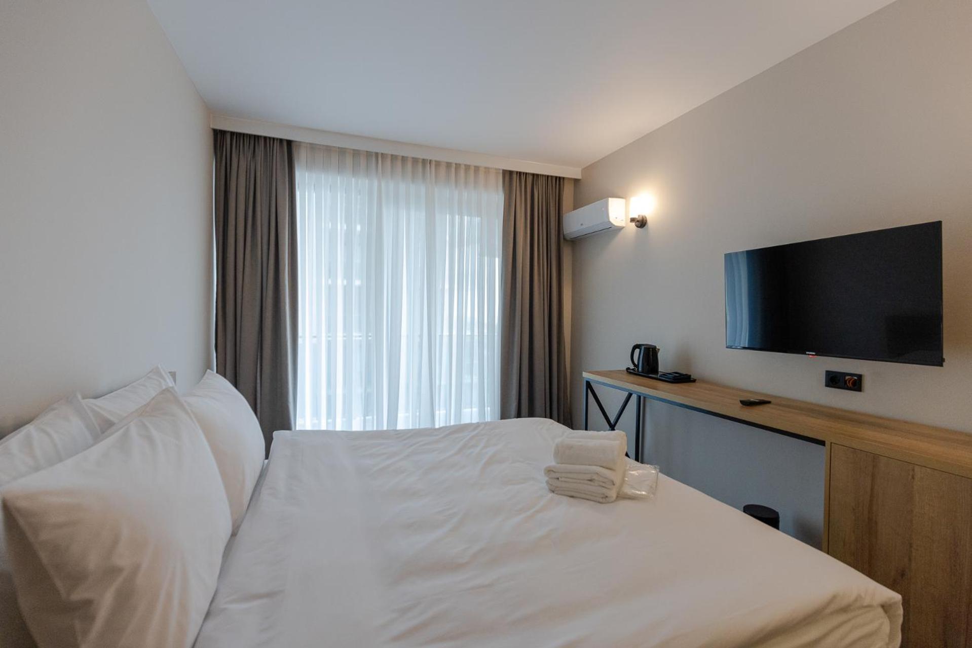 Aqua Batumi Hotel & Apartments Exterior photo