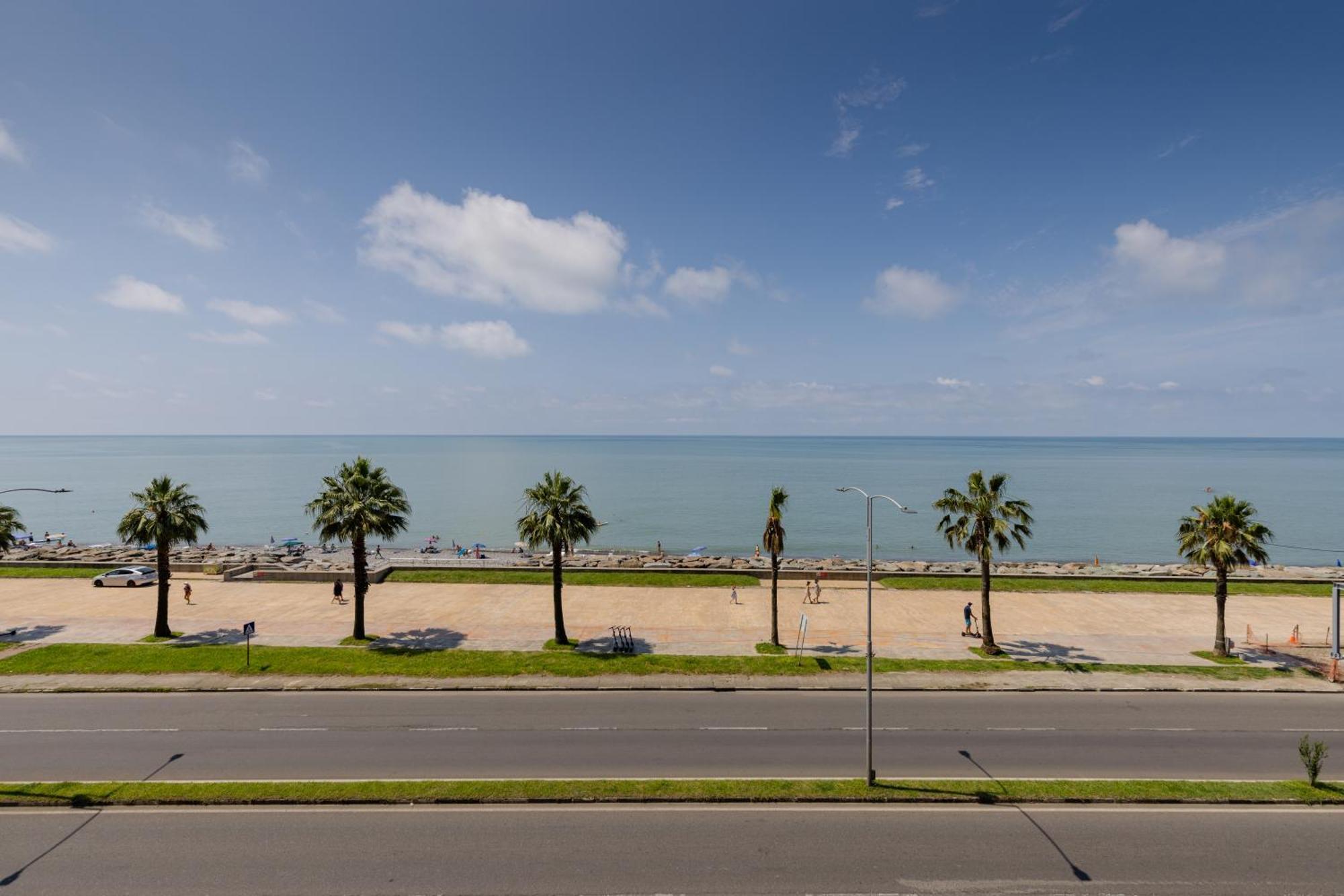 Aqua Batumi Hotel & Apartments Exterior photo