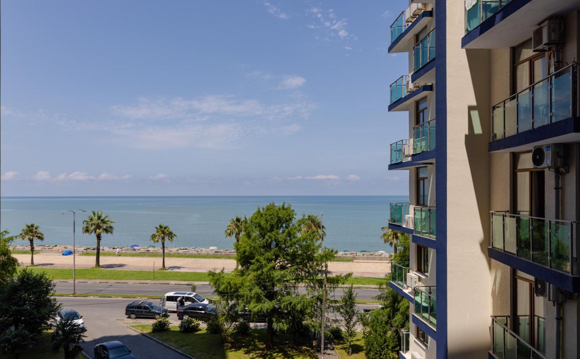 Aqua Batumi Hotel & Apartments Exterior photo